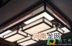 灯罩上的灰怎么处理