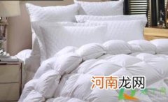 95白鹅绒被子里有少量灰绒毛对吗