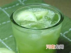 用黄瓜和蜂蜜制作美容养颜饮品的步骤