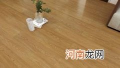 铺实木地板要放防虫剂吗