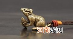 铜鼠摆件摆在哪家里合适吗