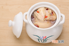 鸽子汤加什么材料炖最营养
