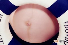 孕期肚子上的黑线有什么作用 产后肚子上的黑线多久消失