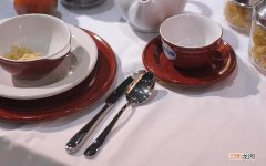 现在社会上流行做六十七十大寿 晚辈满足老人性需要